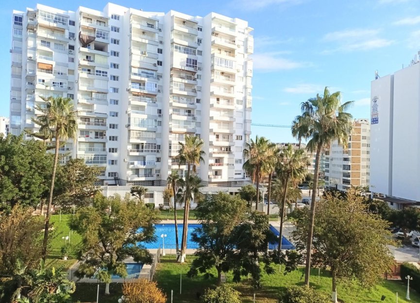 Resale - Apartment - Middle Floor Apartment - Benalmádena - Benalmadena Centro