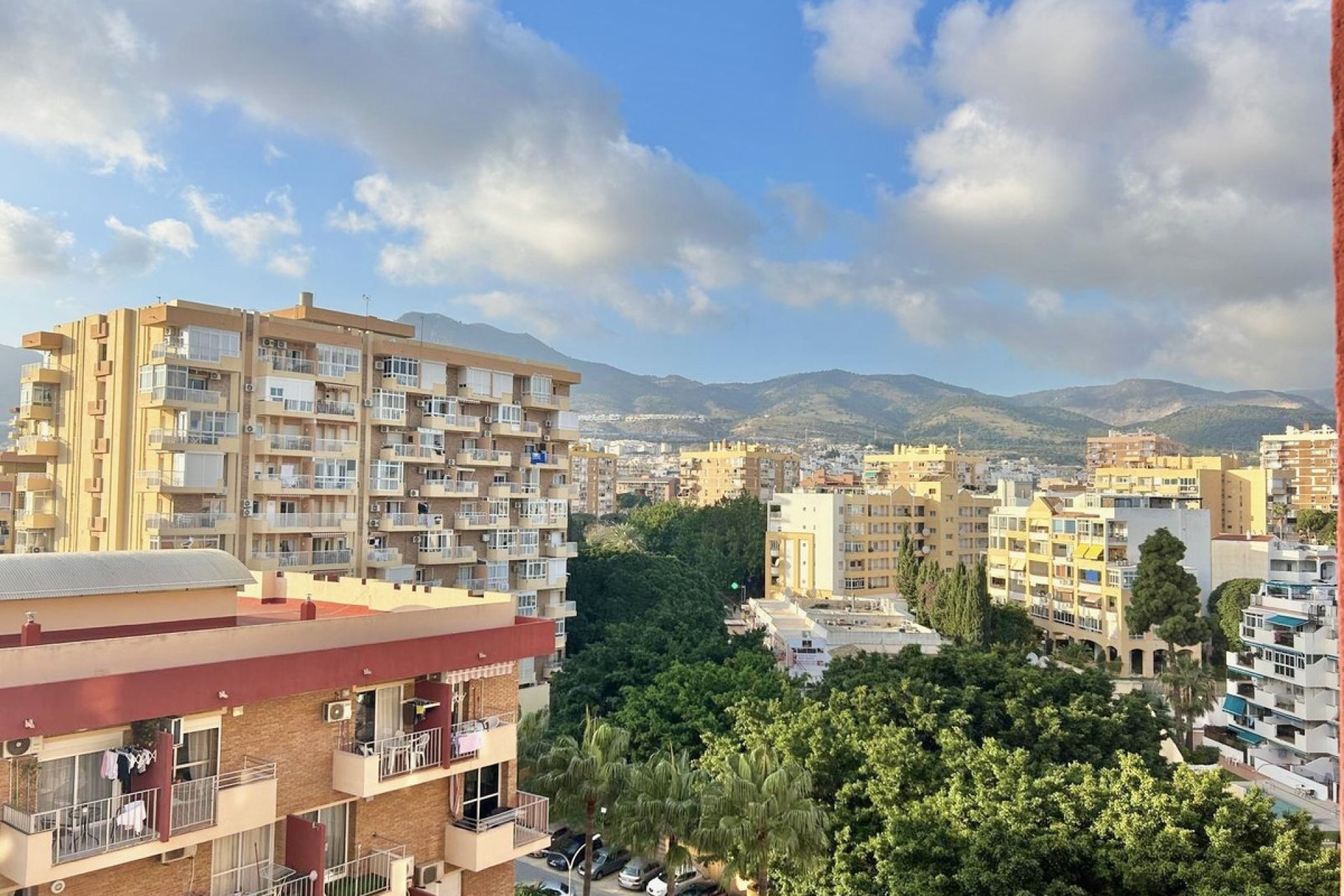 Resale - Apartment - Middle Floor Apartment - Benalmádena - Benalmadena Centro