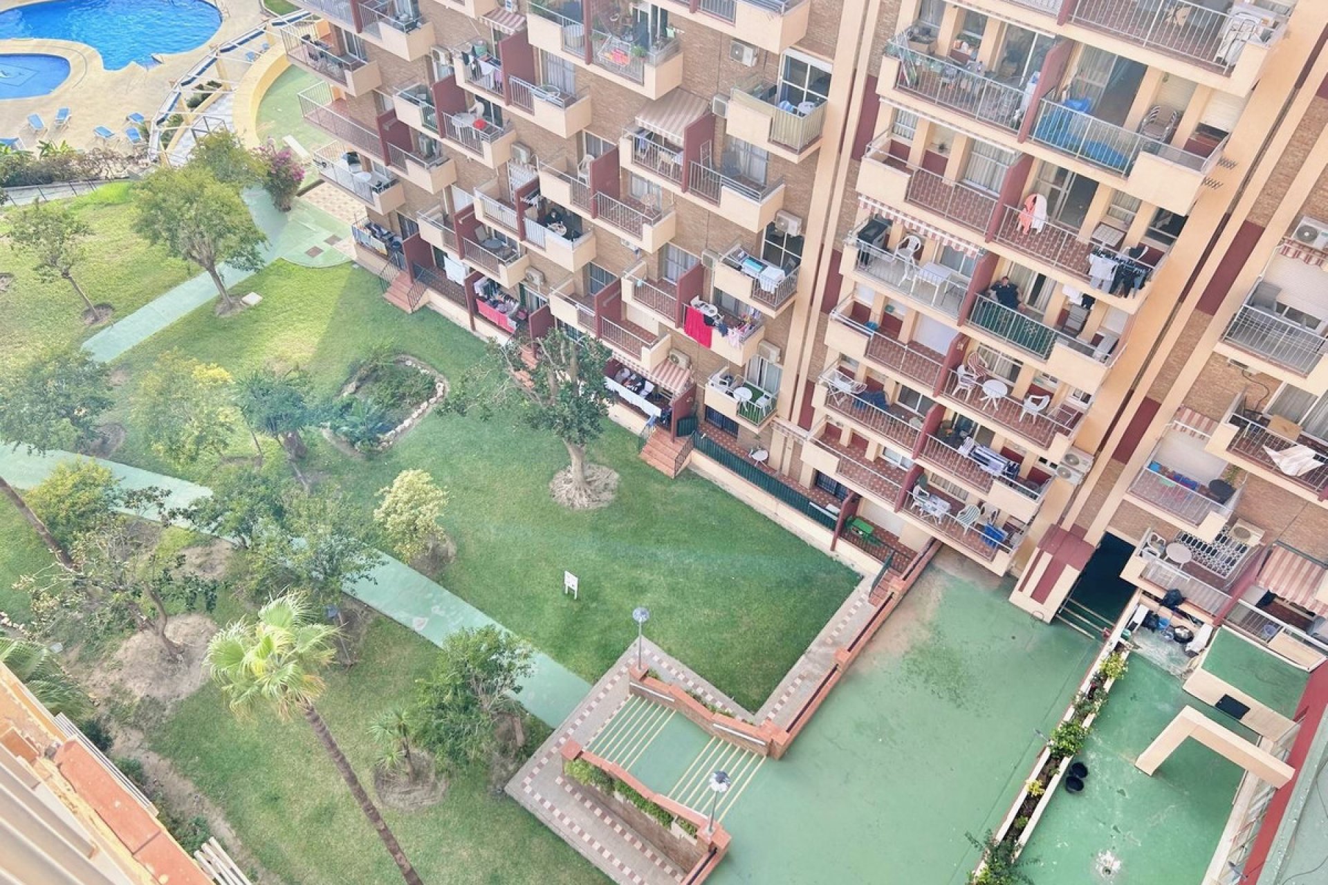 Resale - Apartment - Middle Floor Apartment - Benalmádena - Benalmadena Centro