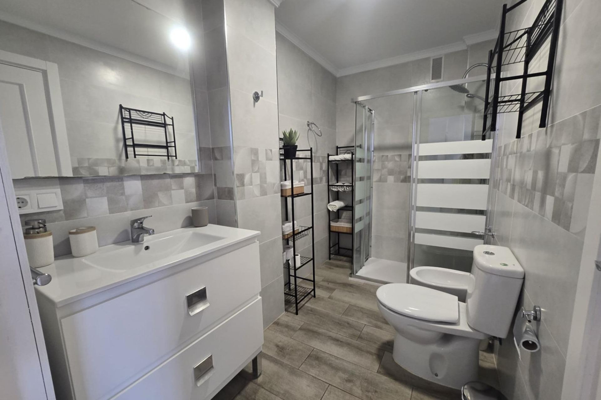 Resale - Apartment - Middle Floor Apartment - Benalmádena - Benalmadena Costa