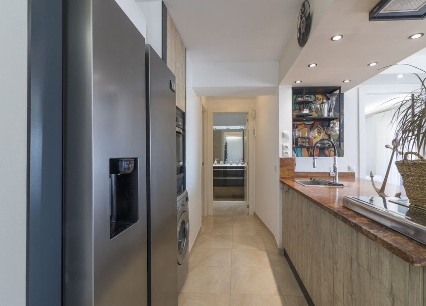 Resale - Apartment - Middle Floor Apartment - Benalmádena - Benalmadena Costa