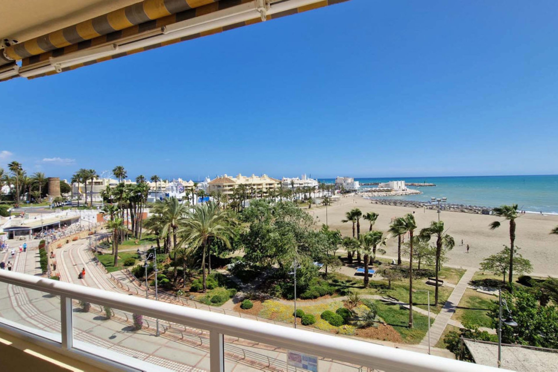 Resale - Apartment - Middle Floor Apartment - Benalmádena - Benalmadena Costa