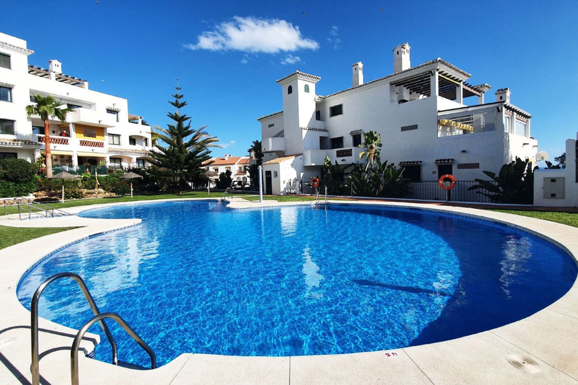 Resale - Apartment - Middle Floor Apartment - Benalmádena - Benalmadena Costa