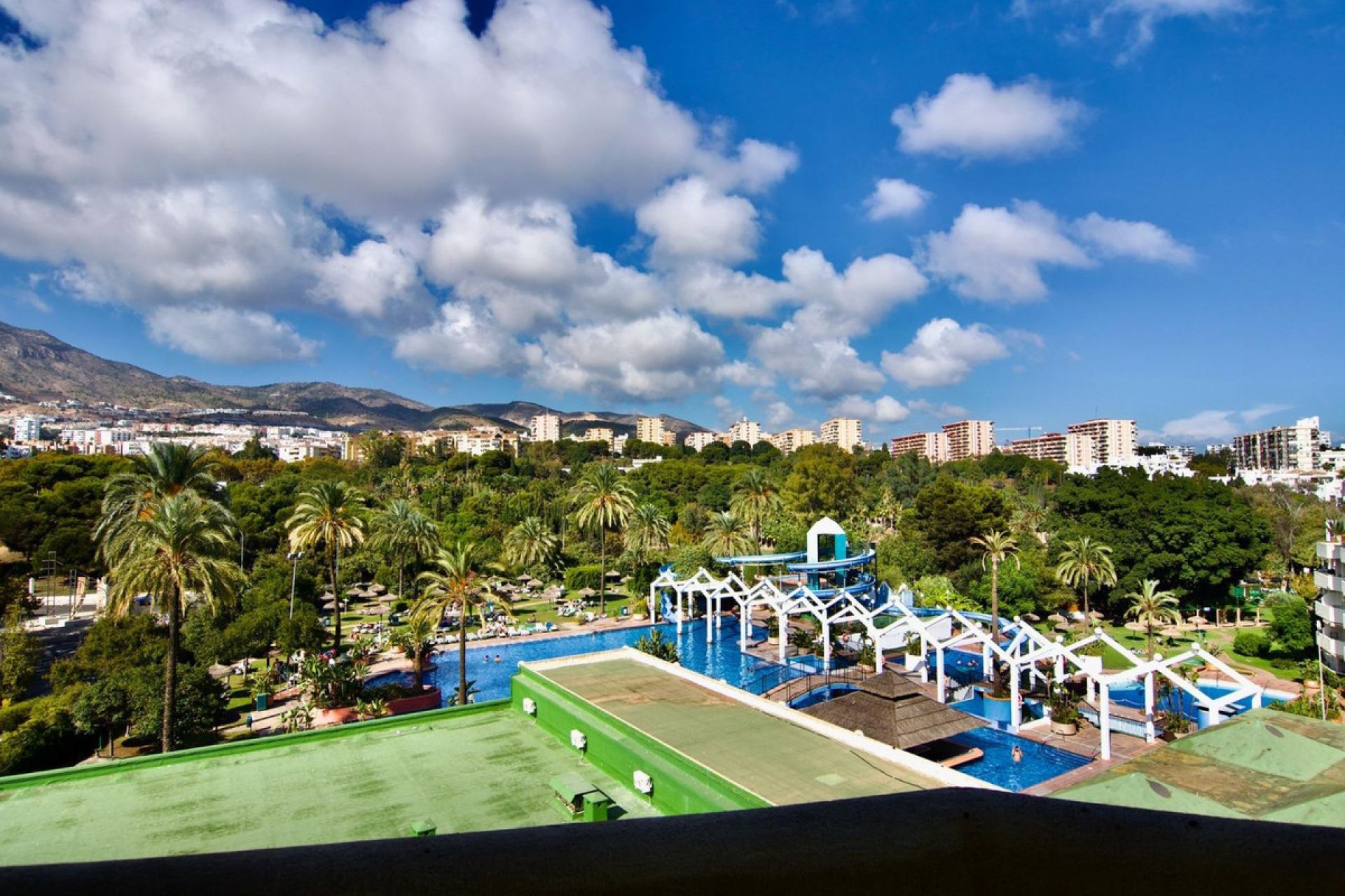 Resale - Apartment - Middle Floor Apartment - Benalmádena - Benalmadena Costa