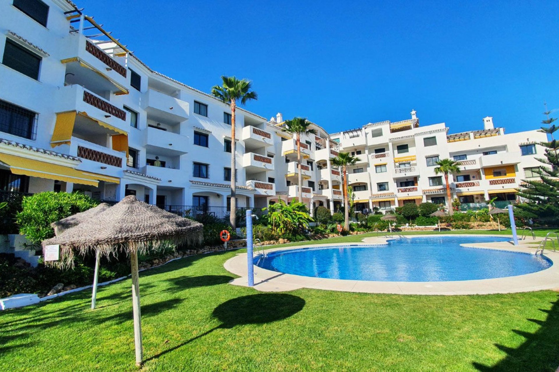 Resale - Apartment - Middle Floor Apartment - Benalmádena - Benalmadena Costa