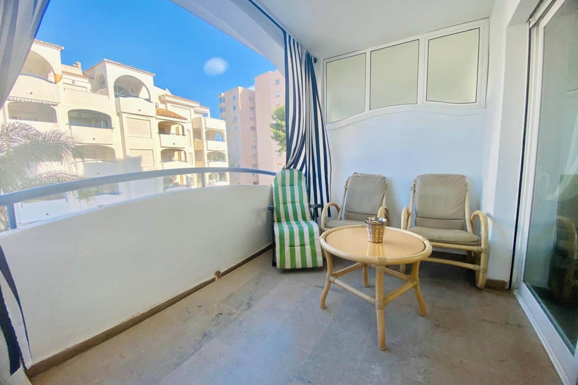 Resale - Apartment - Middle Floor Apartment - Benalmádena - Benalmadena Costa