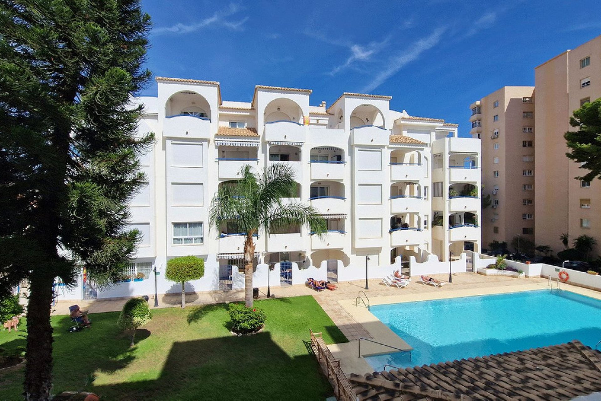 Resale - Apartment - Middle Floor Apartment - Benalmádena - Benalmadena Costa