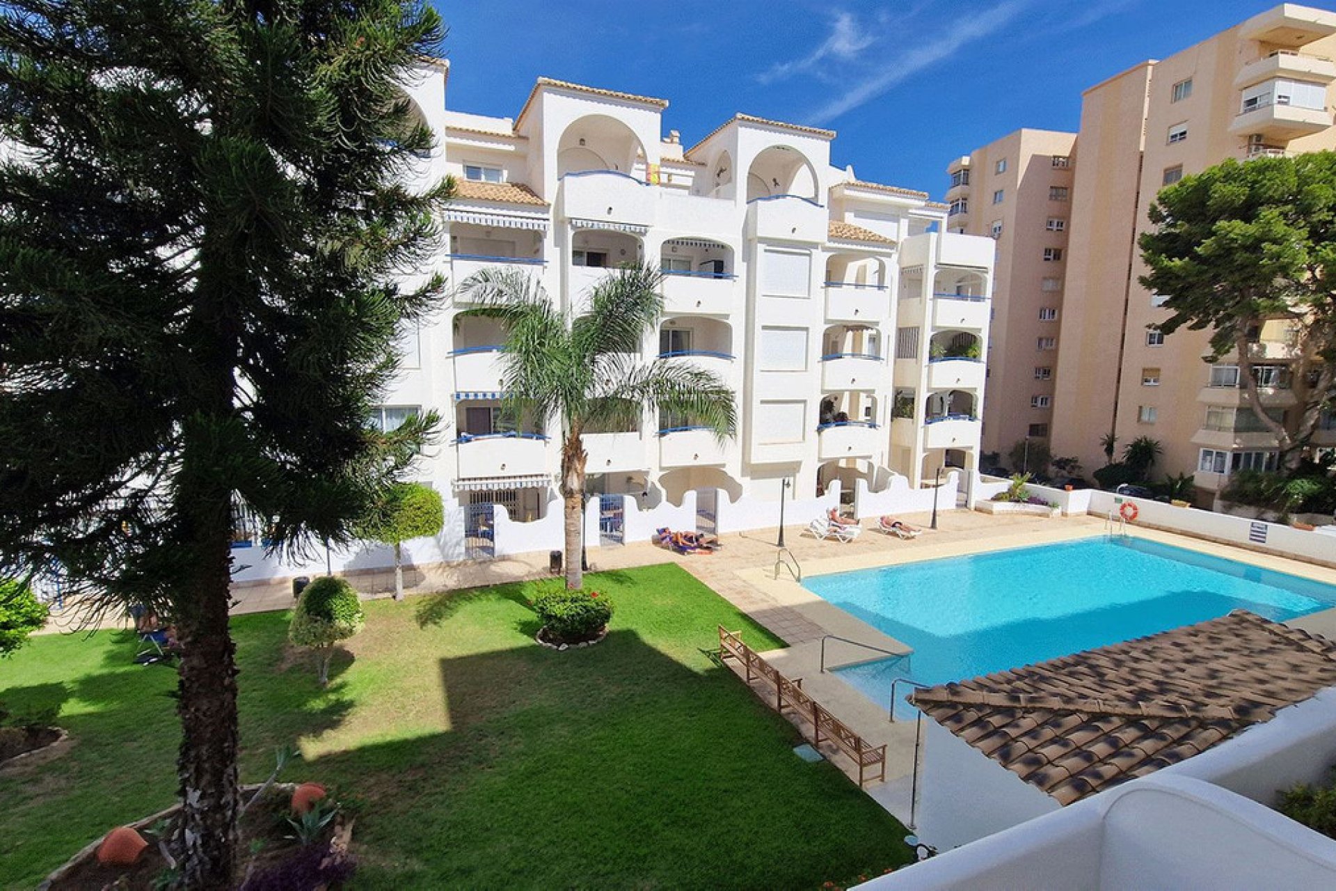 Resale - Apartment - Middle Floor Apartment - Benalmádena - Benalmadena Costa