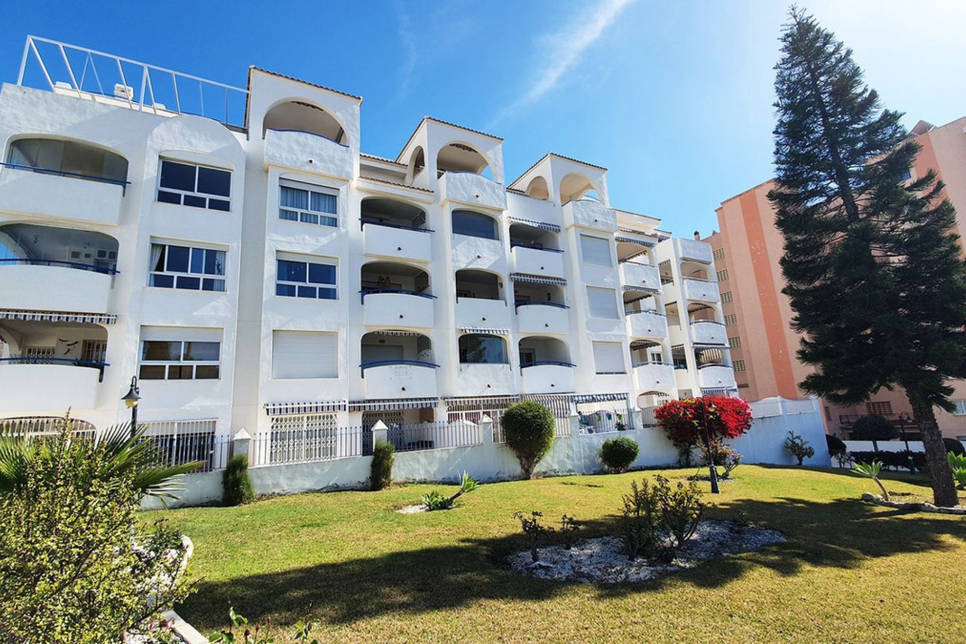 Resale - Apartment - Middle Floor Apartment - Benalmádena - Benalmadena Costa