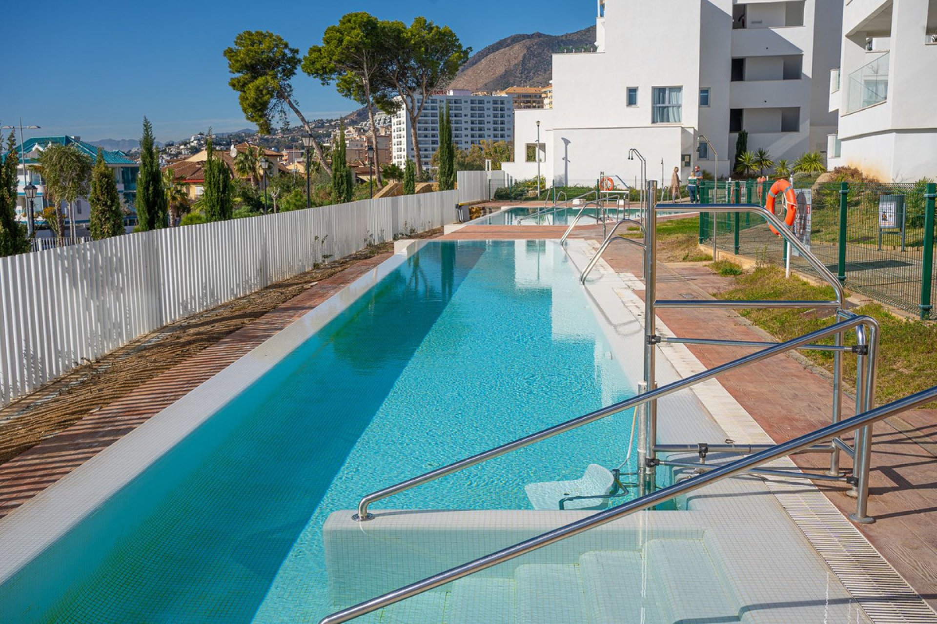 Resale - Apartment - Middle Floor Apartment - Benalmádena - Torrequebrada