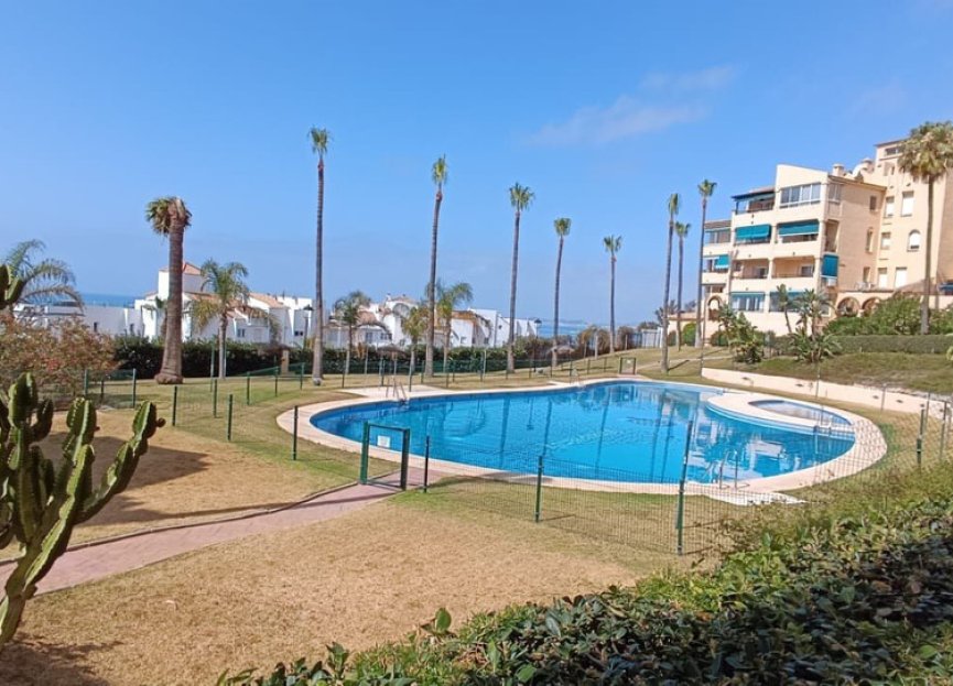 Resale - Apartment - Middle Floor Apartment - Benalmádena - Torrequebrada