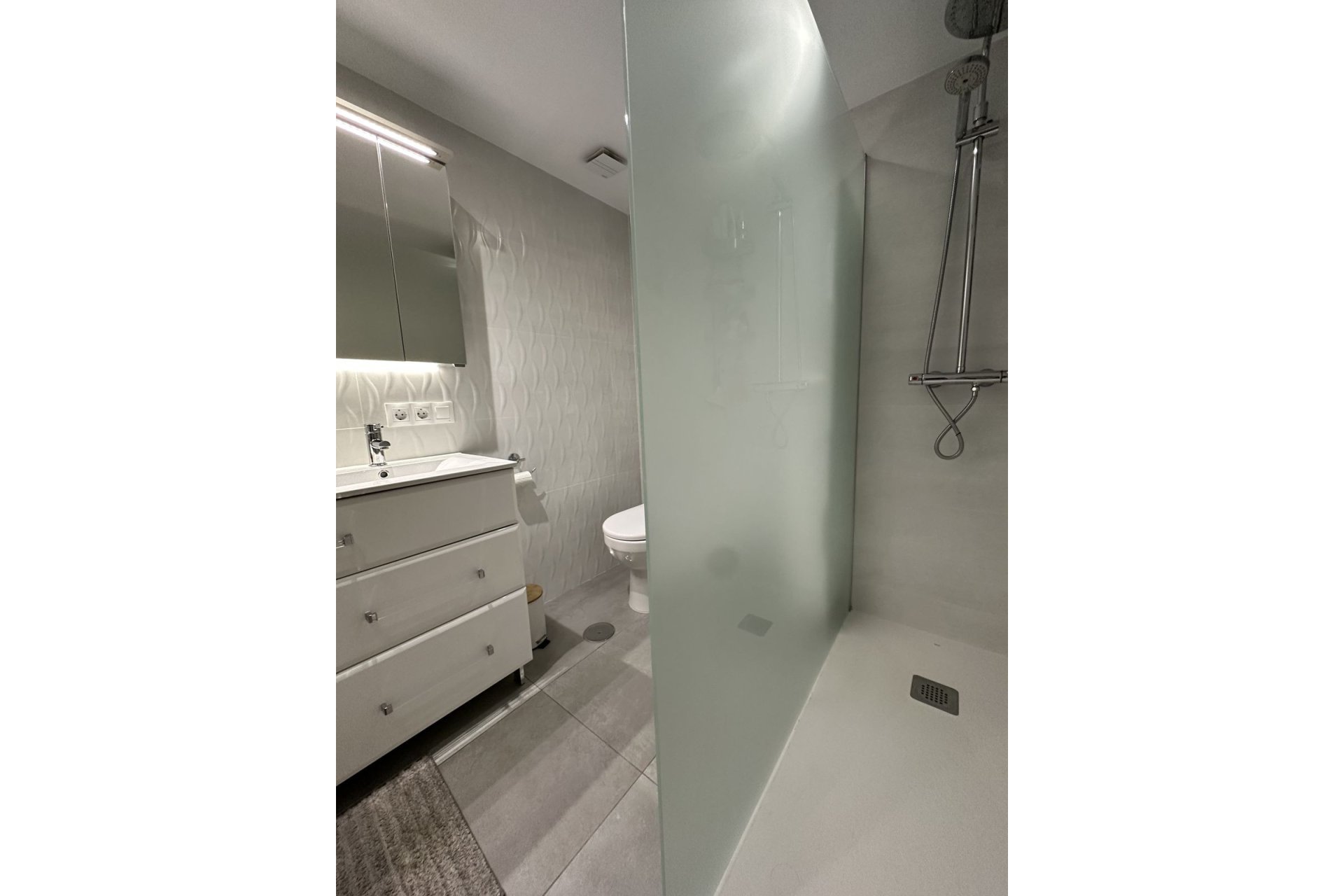 Resale - Apartment - Middle Floor Apartment - Casares - Casares Centro