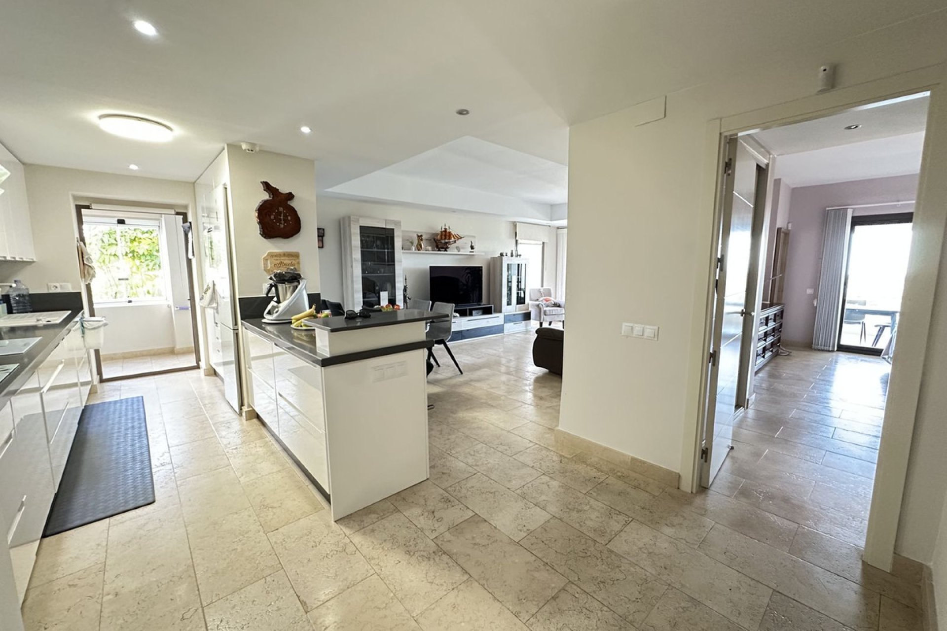 Resale - Apartment - Middle Floor Apartment - Casares - Casares Centro