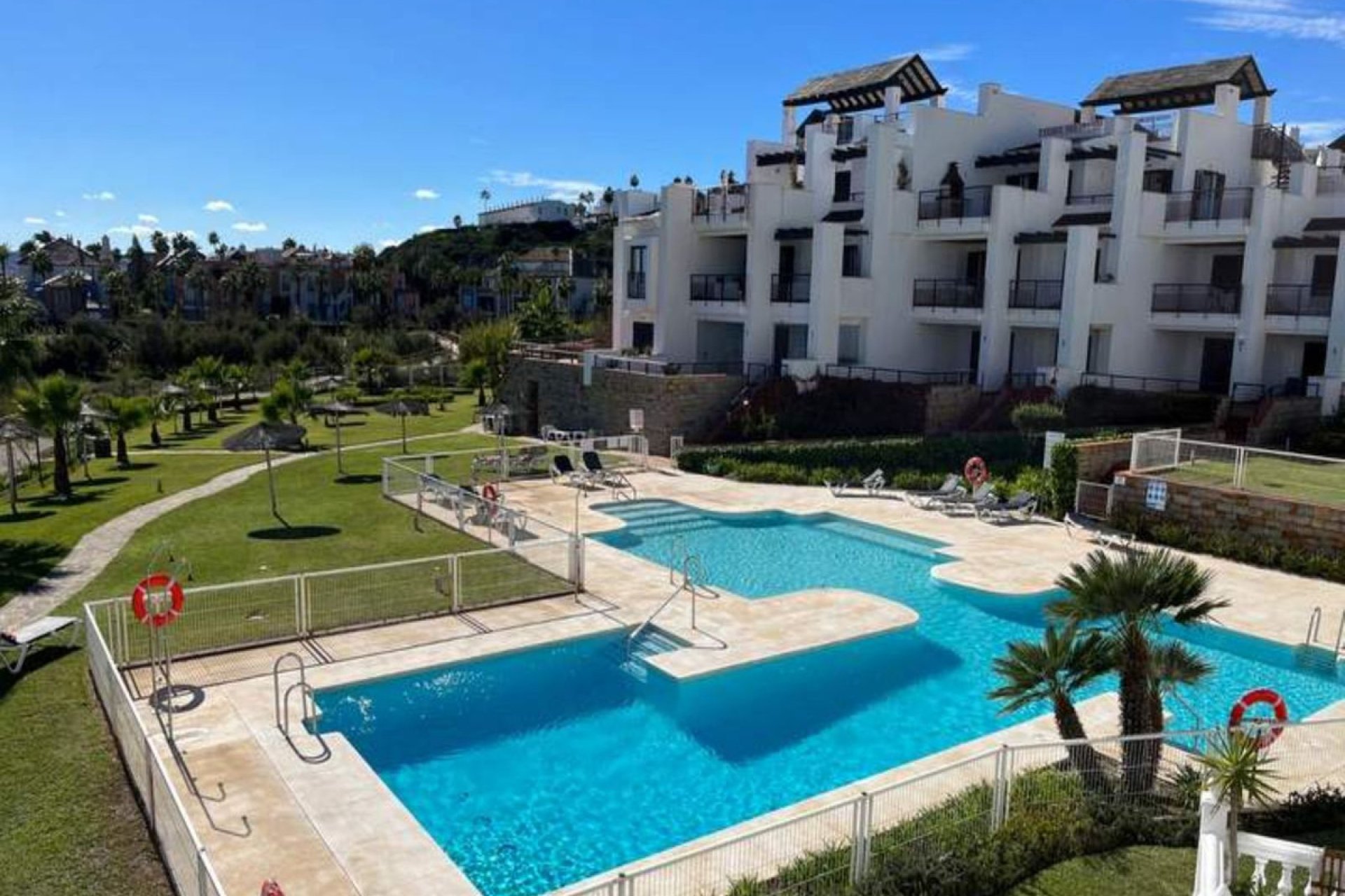 Resale - Apartment - Middle Floor Apartment - Casares - Casares Centro