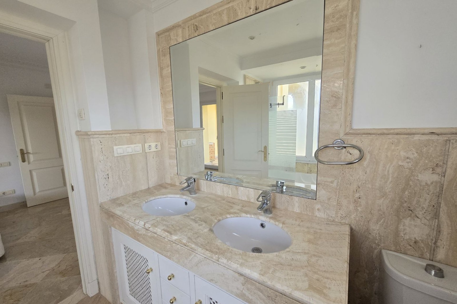 Resale - Apartment - Middle Floor Apartment - Casares - Casares Centro