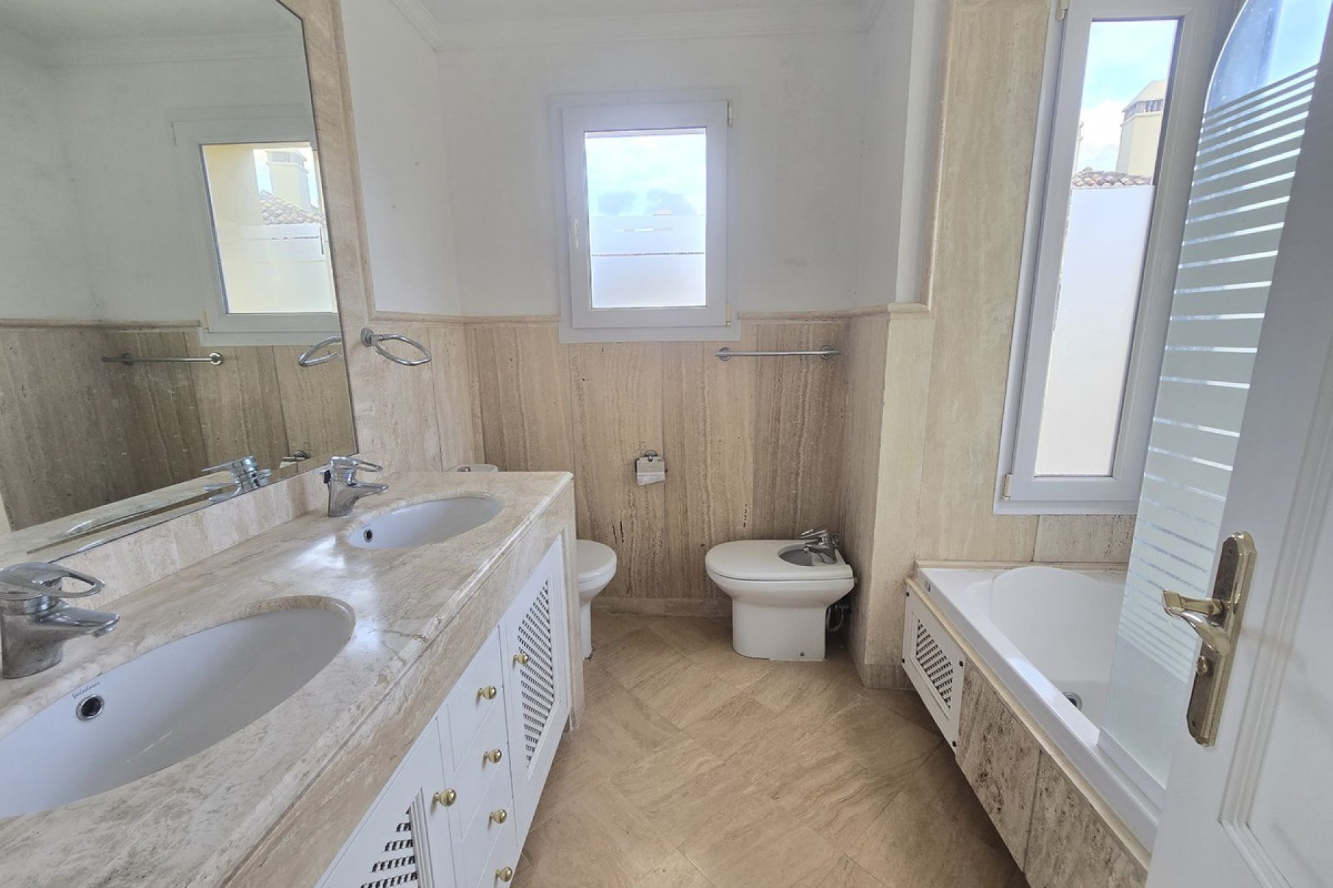 Resale - Apartment - Middle Floor Apartment - Casares - Casares Centro