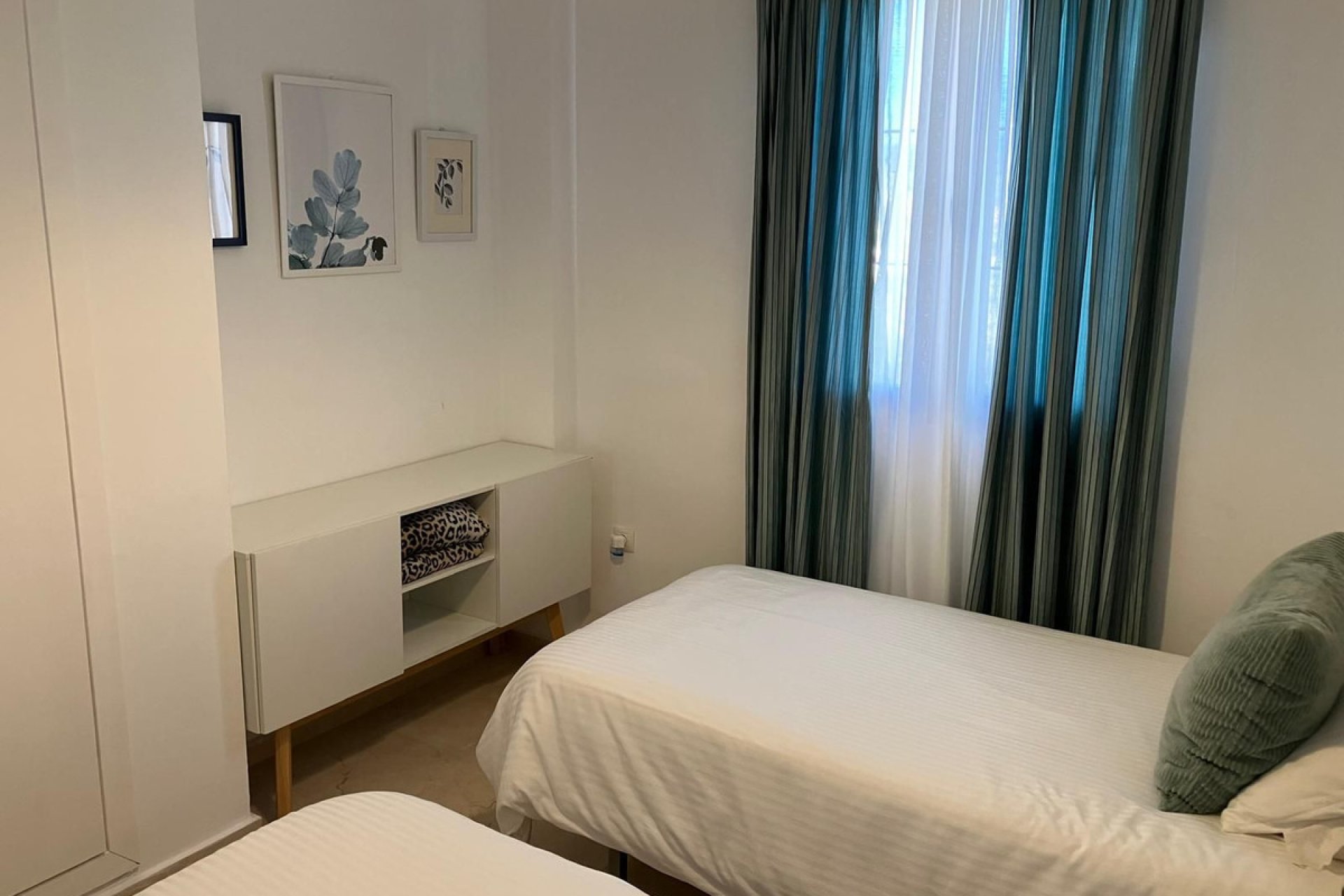 Resale - Apartment - Middle Floor Apartment - Casares - Casares Playa