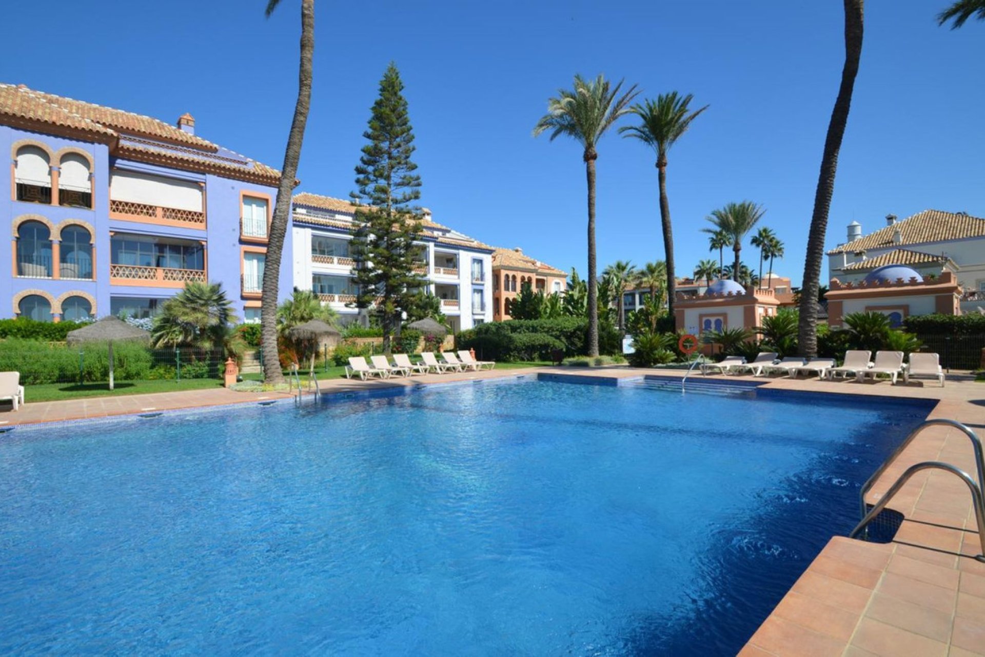 Resale - Apartment - Middle Floor Apartment - Casares - Casares Playa