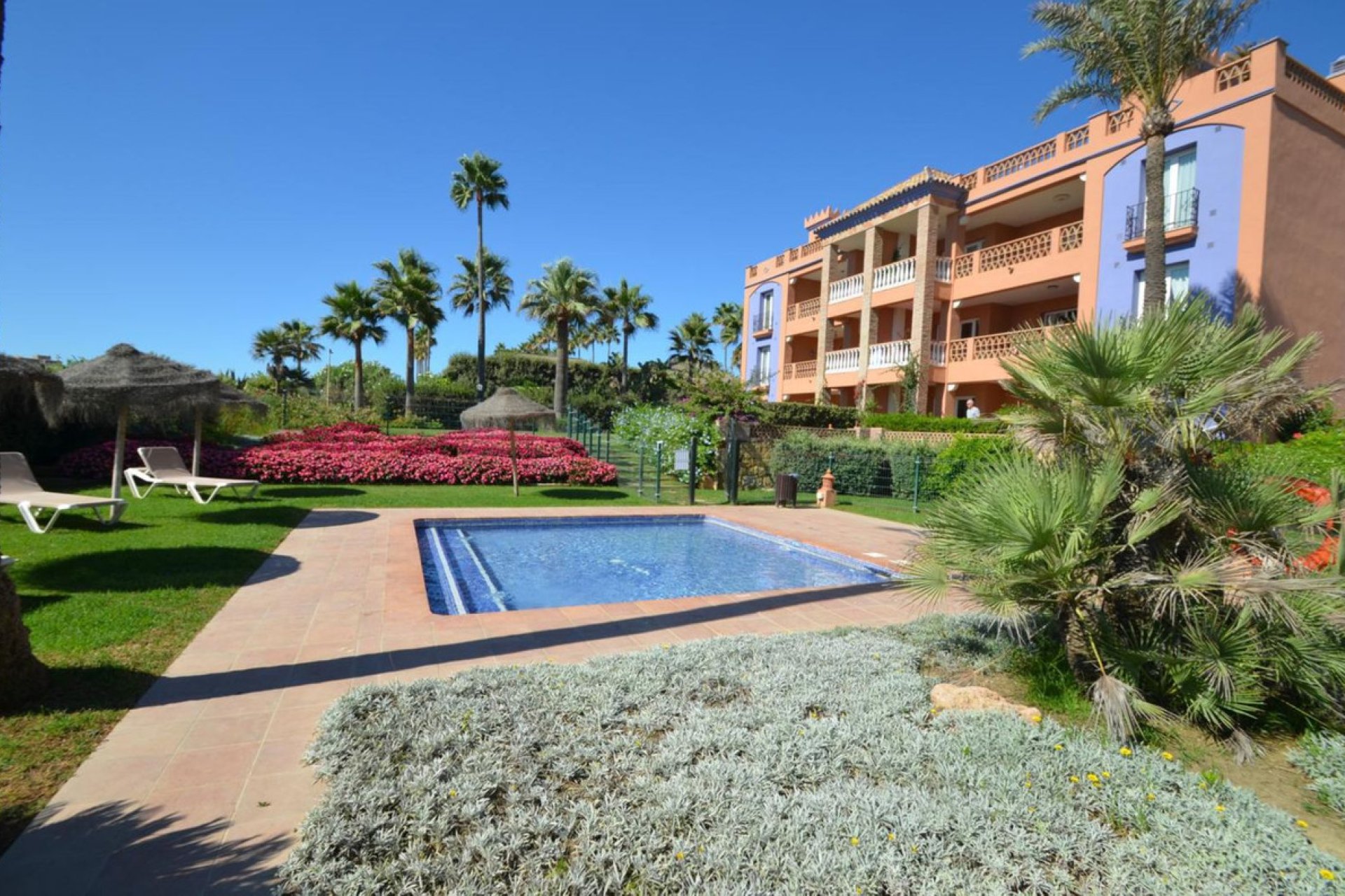 Resale - Apartment - Middle Floor Apartment - Casares - Casares Playa