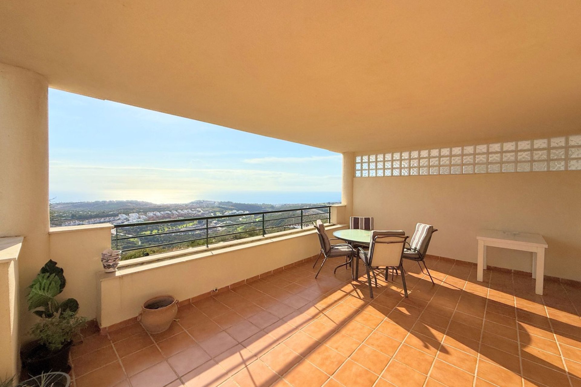 Resale - Apartment - Middle Floor Apartment - Casares - Casares Playa