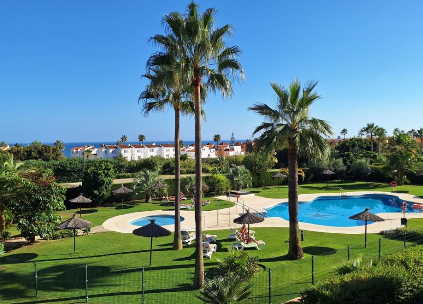 Resale - Apartment - Middle Floor Apartment - Casares - Casares Playa