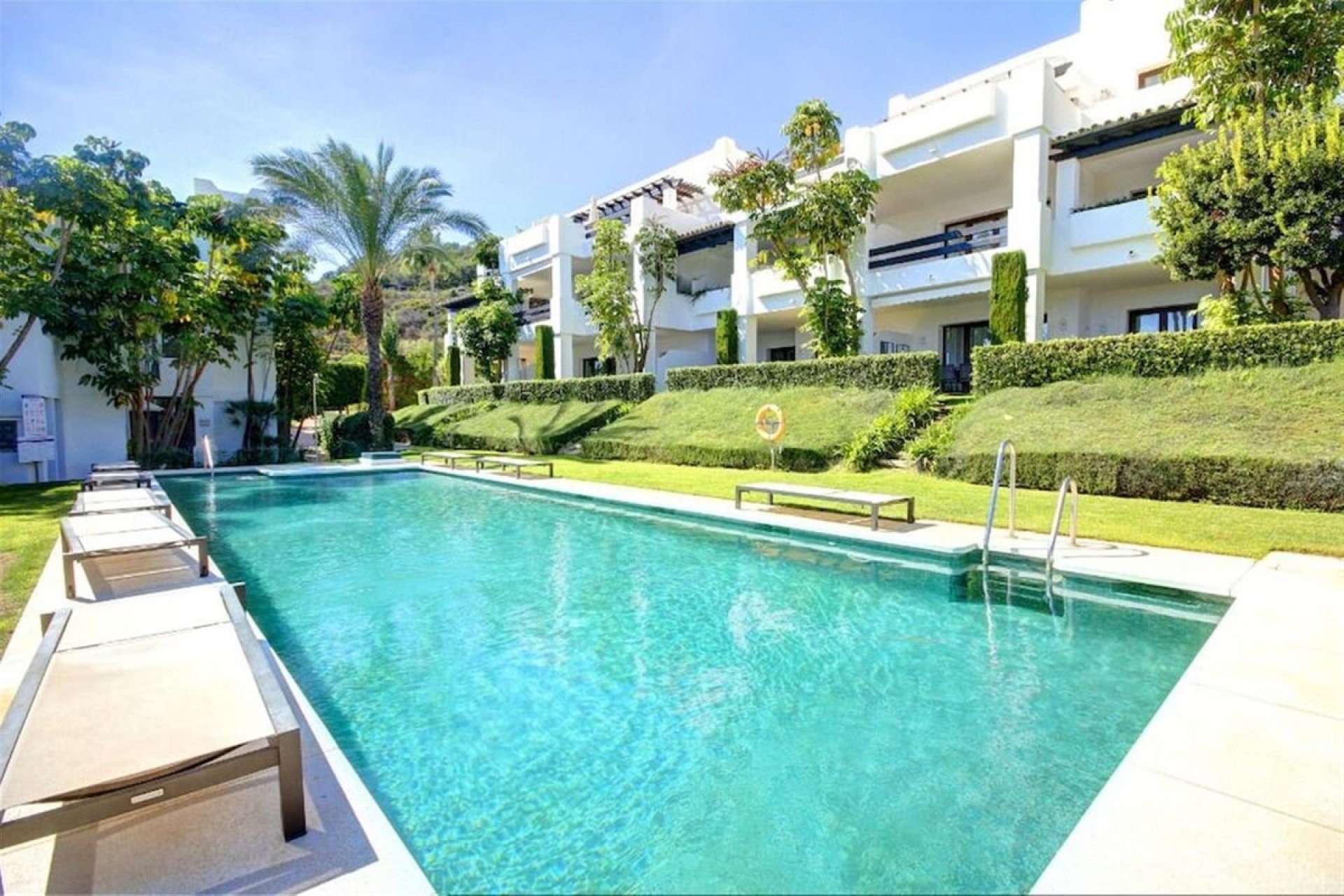 Resale - Apartment - Middle Floor Apartment - Casares - Casares Playa