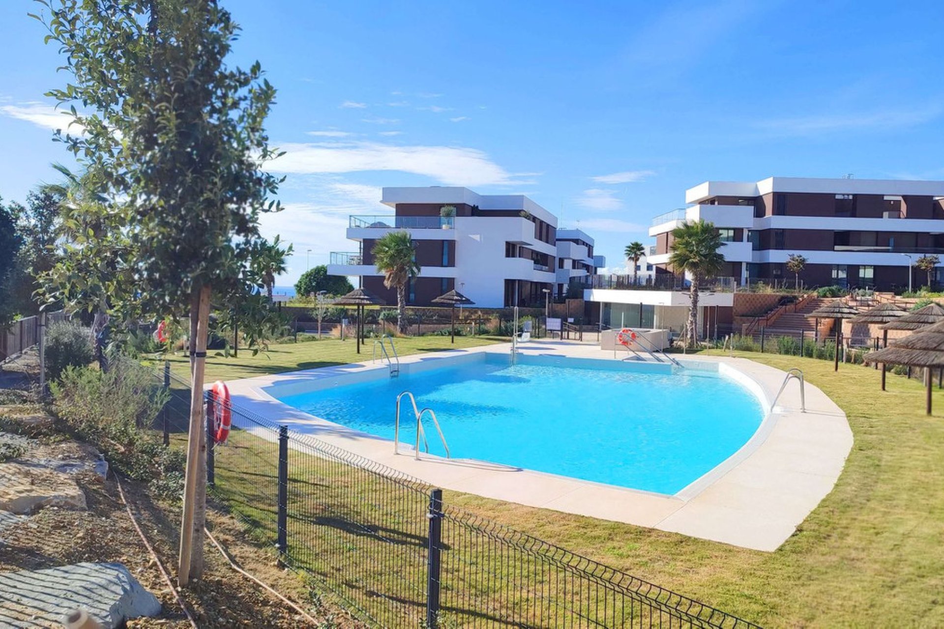 Resale - Apartment - Middle Floor Apartment - Casares - Casares Playa