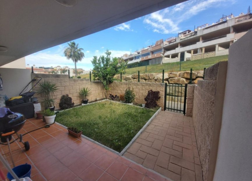 Resale - Apartment - Middle Floor Apartment - Casares - Doña Julia