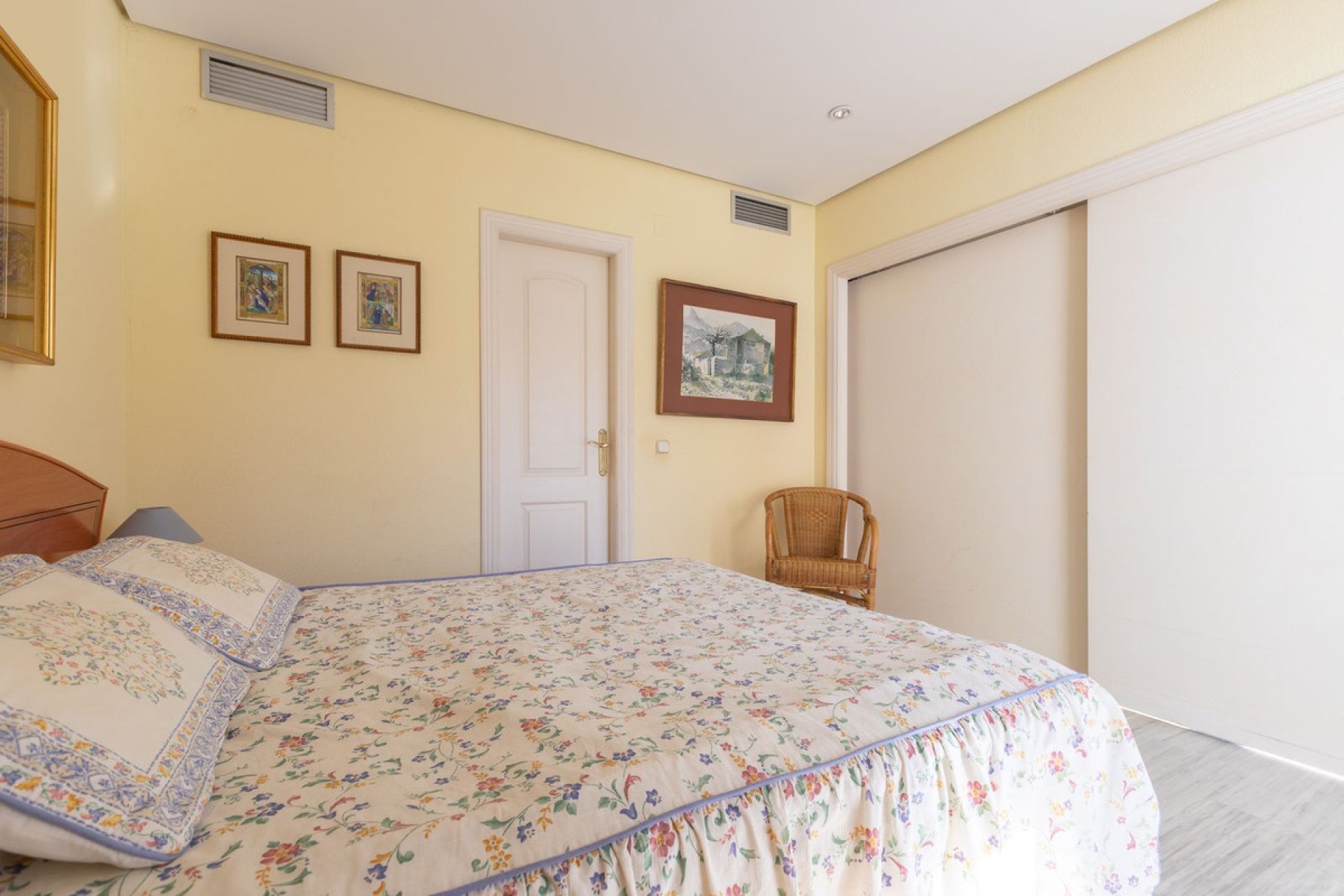 Resale - Apartment - Middle Floor Apartment - Elviria