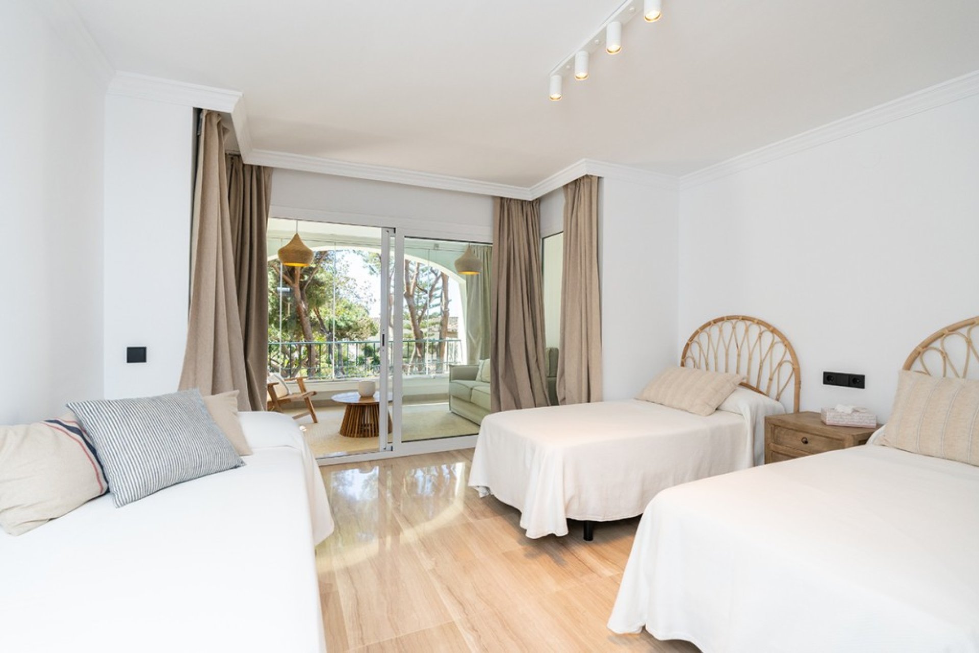 Resale - Apartment - Middle Floor Apartment - Elviria