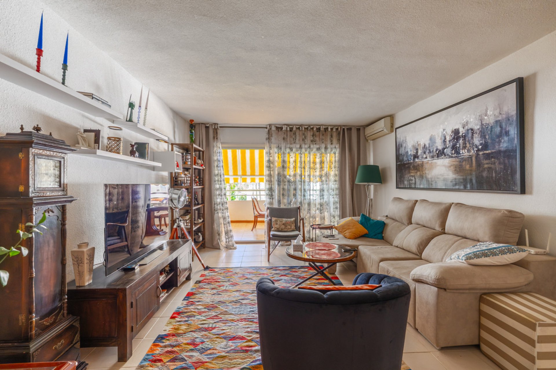 Resale - Apartment - Middle Floor Apartment - Estepona - Atalaya