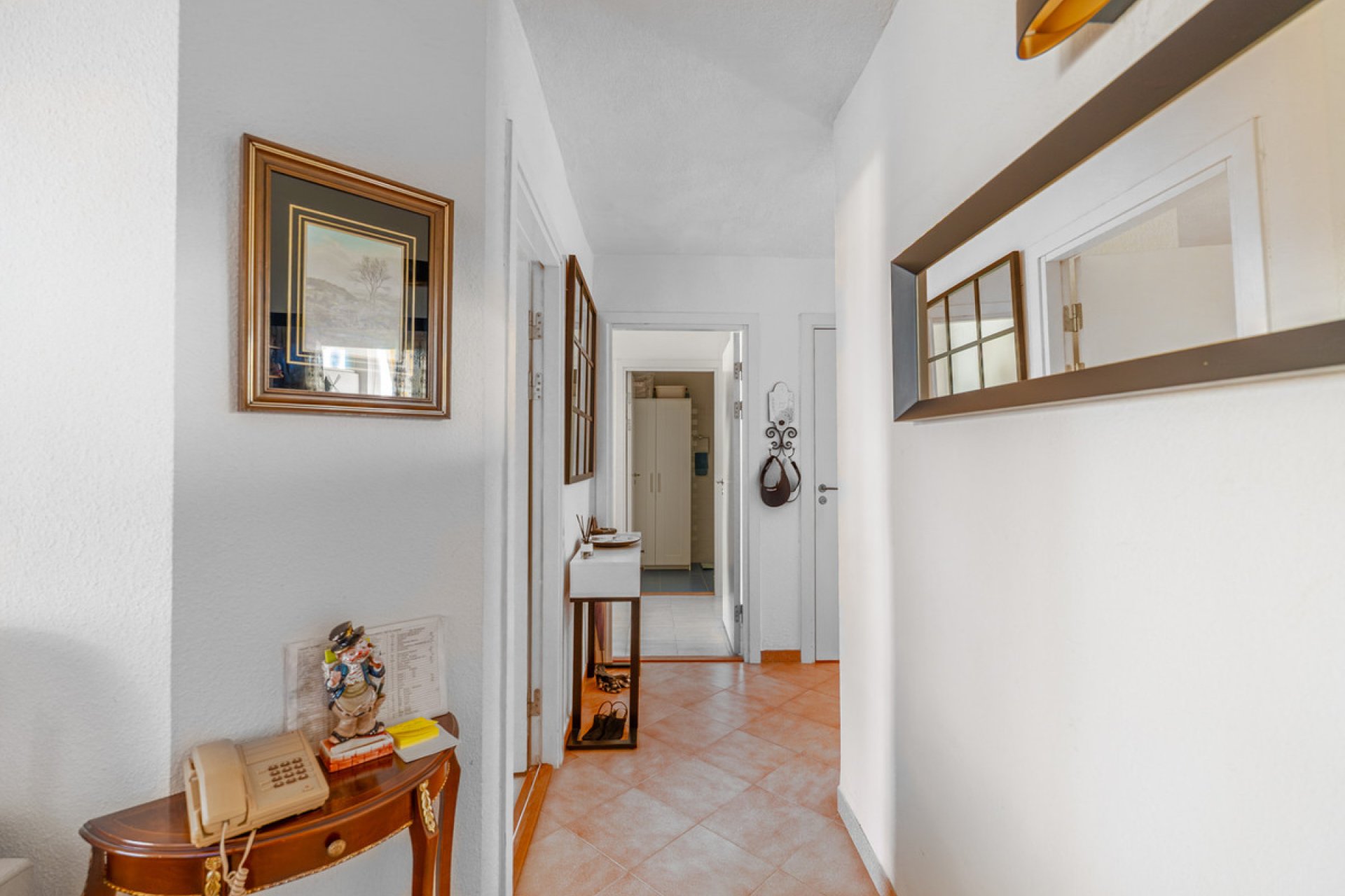 Resale - Apartment - Middle Floor Apartment - Estepona - Atalaya