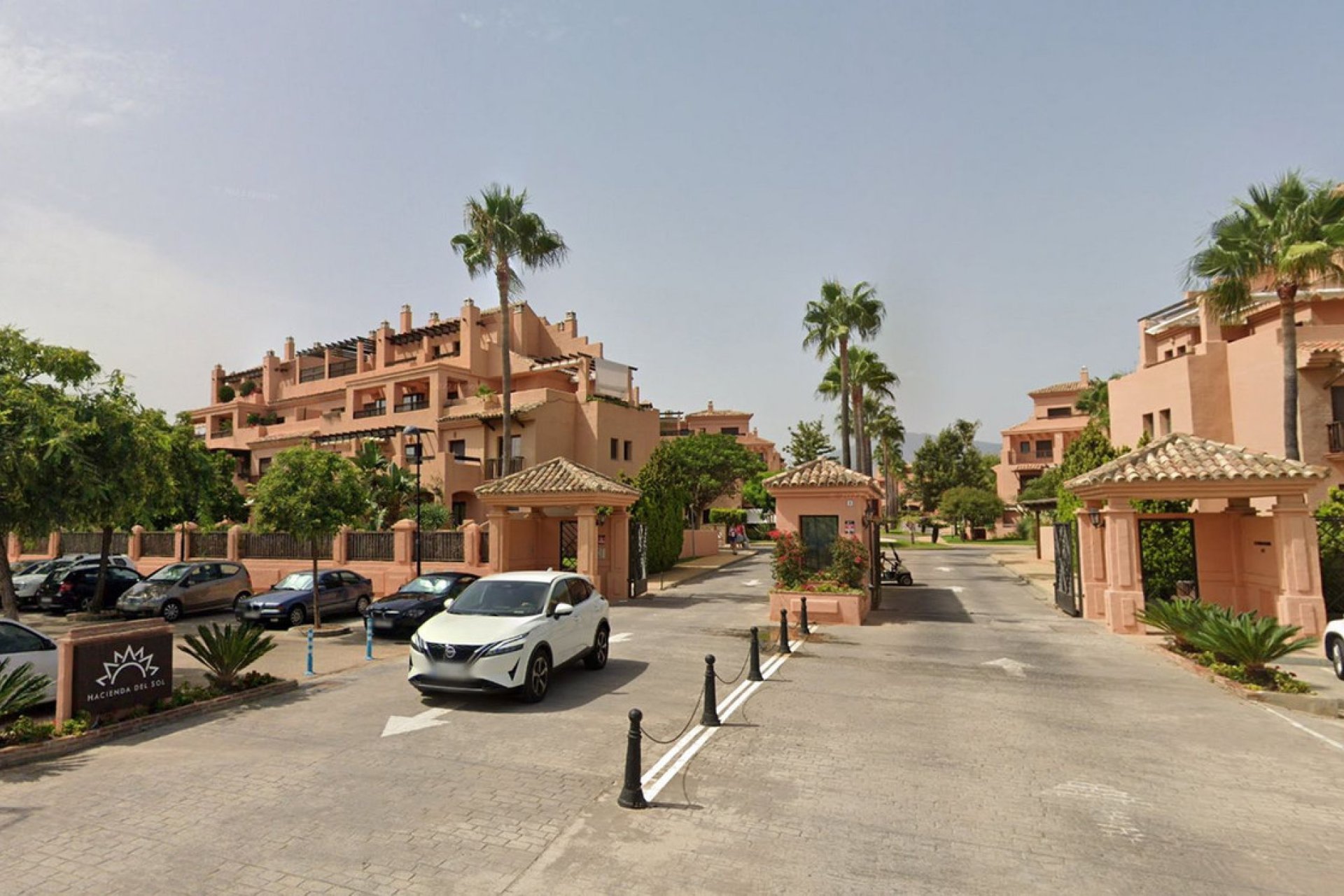 Resale - Apartment - Middle Floor Apartment - Estepona - Atalaya