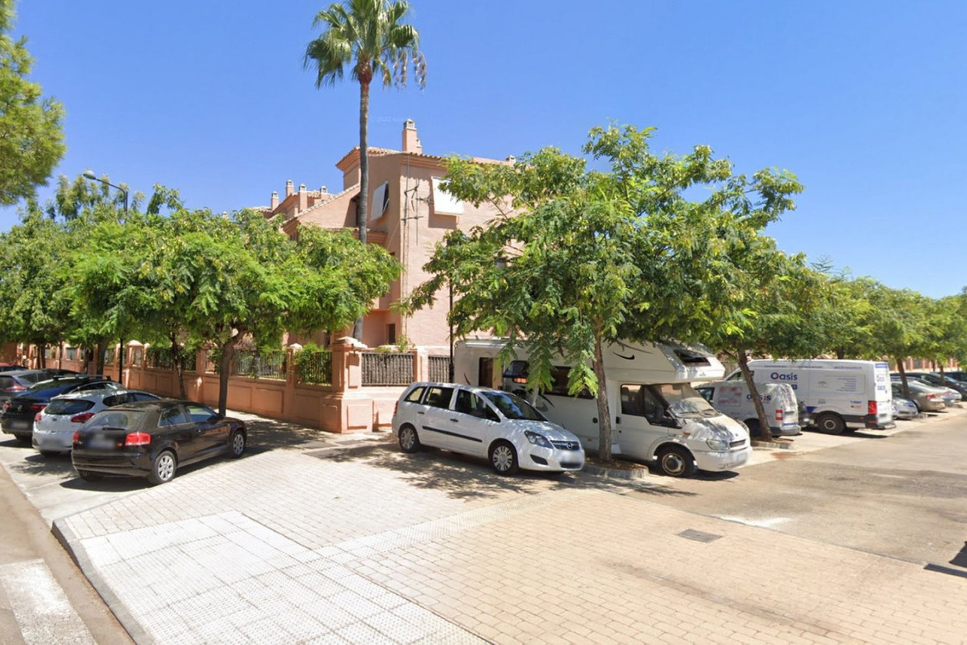 Resale - Apartment - Middle Floor Apartment - Estepona - Atalaya