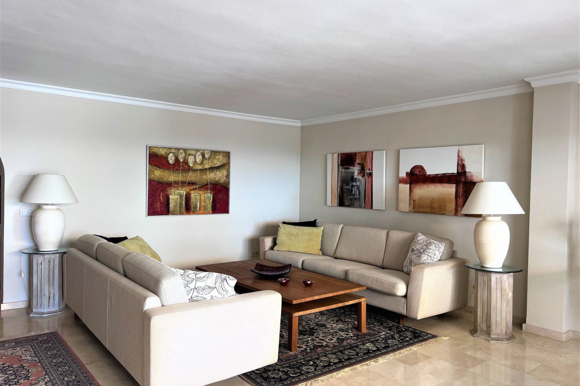 Resale - Apartment - Middle Floor Apartment - Estepona - Atalaya