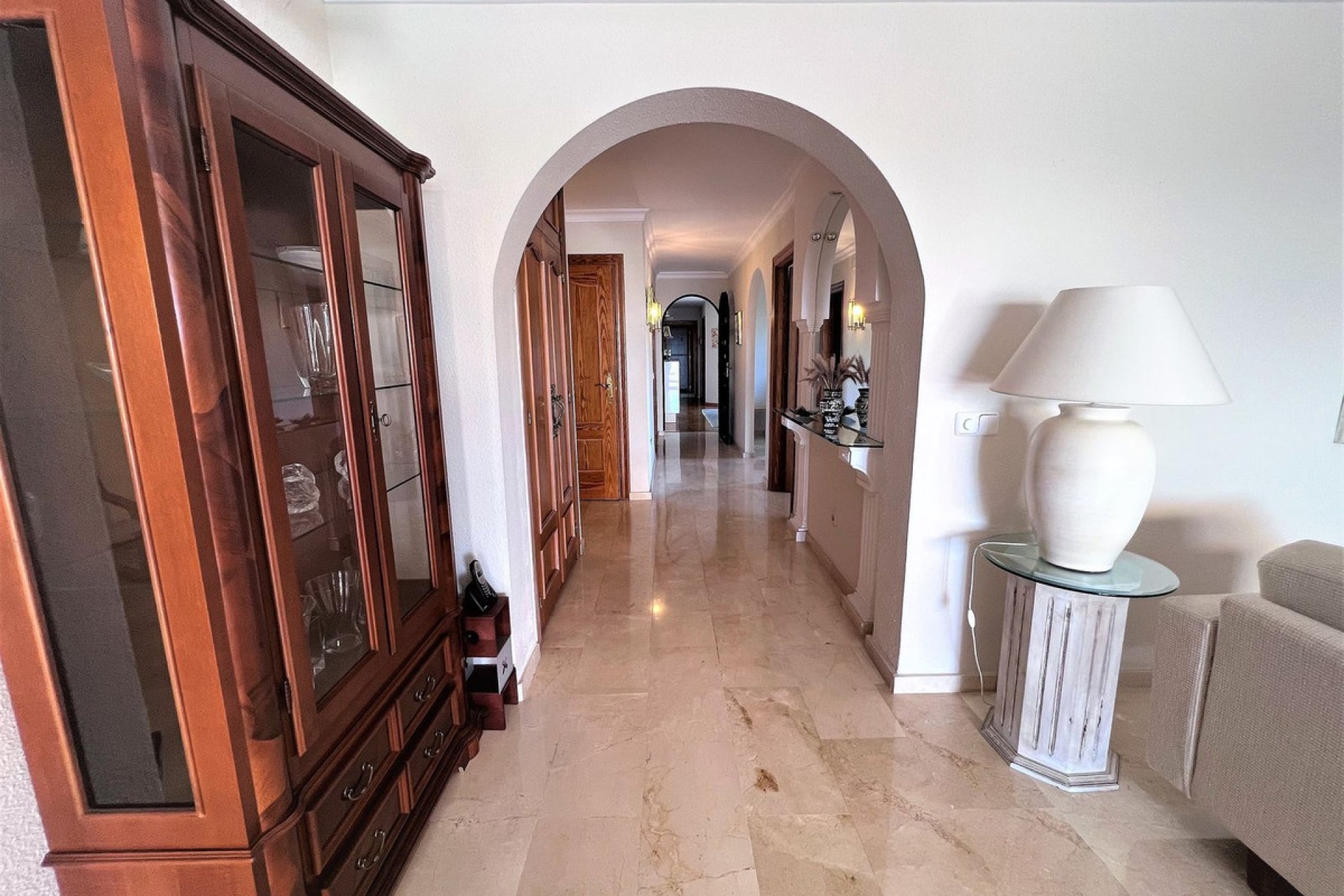 Resale - Apartment - Middle Floor Apartment - Estepona - Atalaya