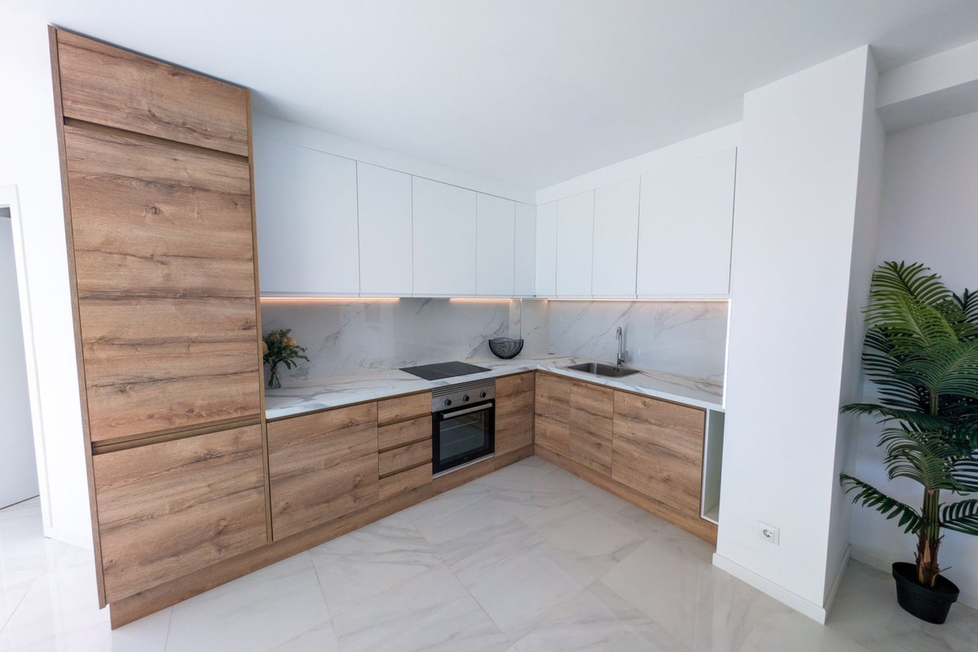 Resale - Apartment - Middle Floor Apartment - Estepona - Atalaya