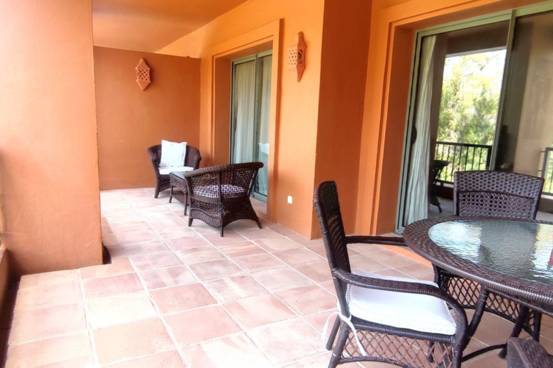 Resale - Apartment - Middle Floor Apartment - Estepona - Atalaya