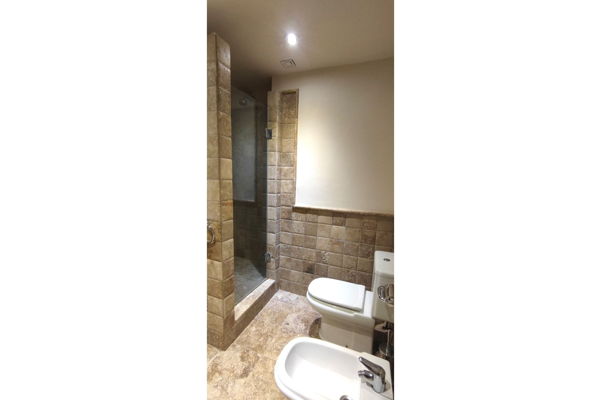 Resale - Apartment - Middle Floor Apartment - Estepona - Atalaya