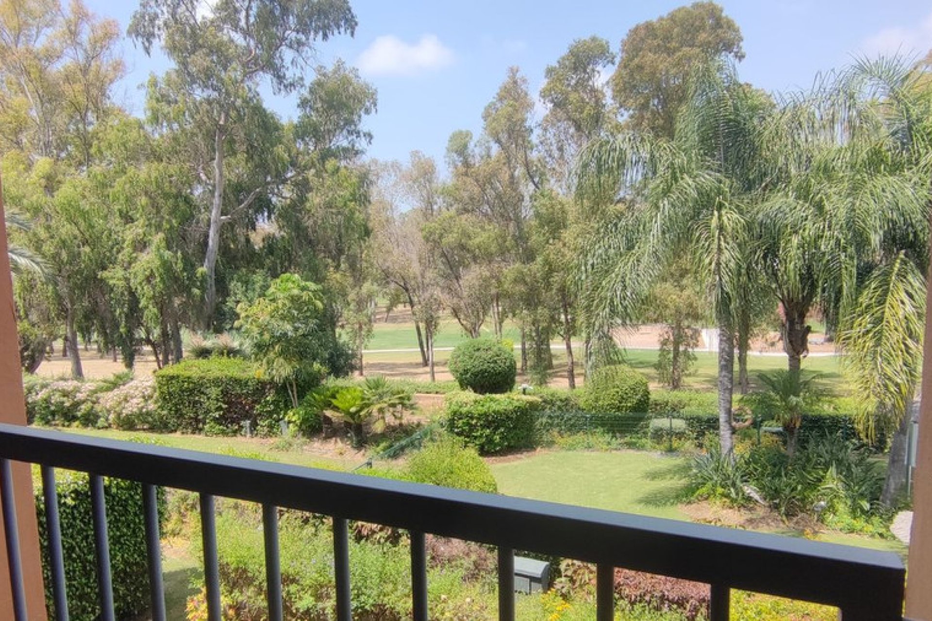 Resale - Apartment - Middle Floor Apartment - Estepona - Atalaya