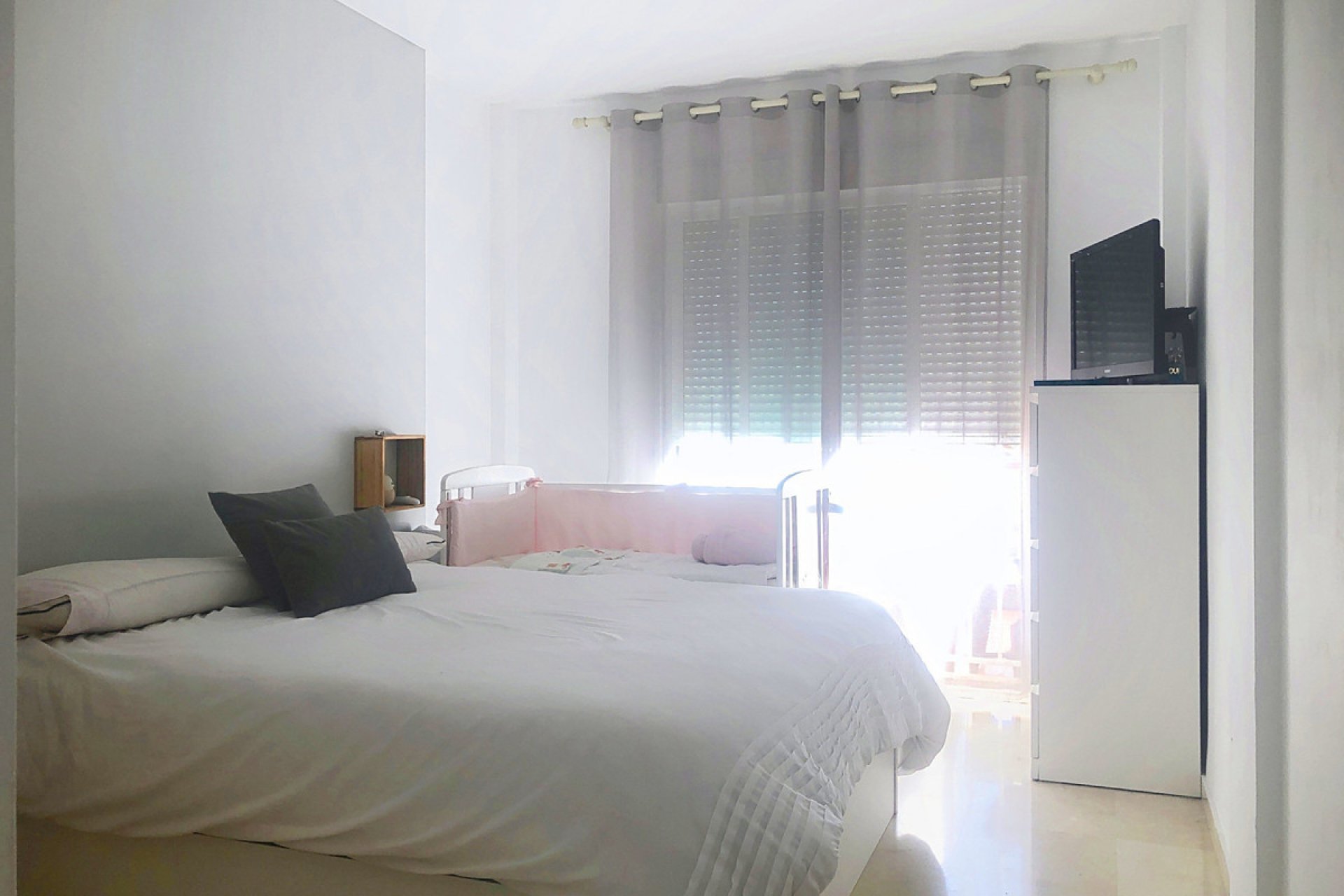 Resale - Apartment - Middle Floor Apartment - Estepona - Bel Air