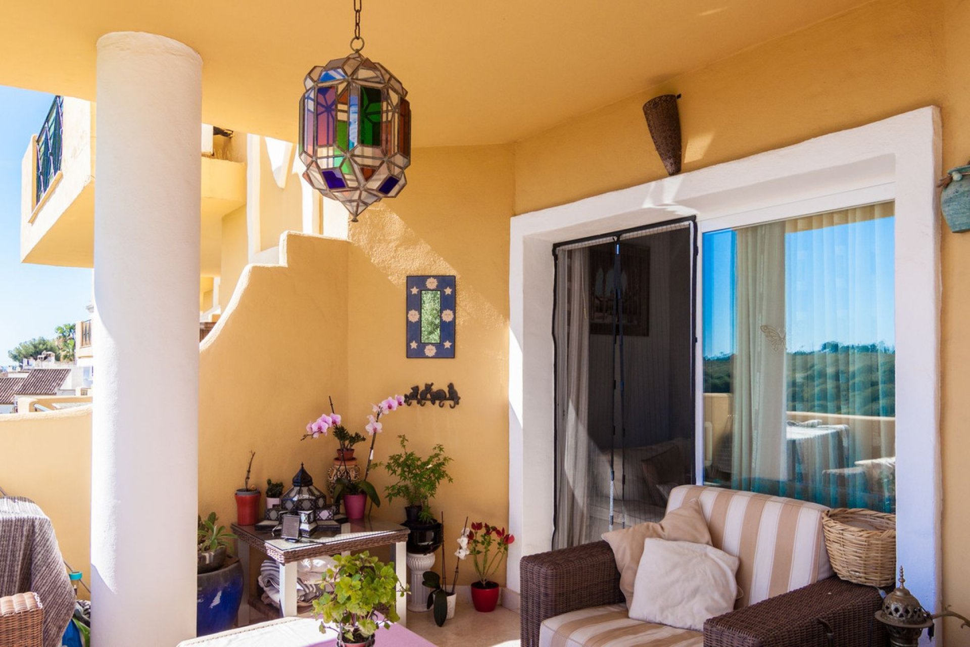 Resale - Apartment - Middle Floor Apartment - Estepona - Bel Air