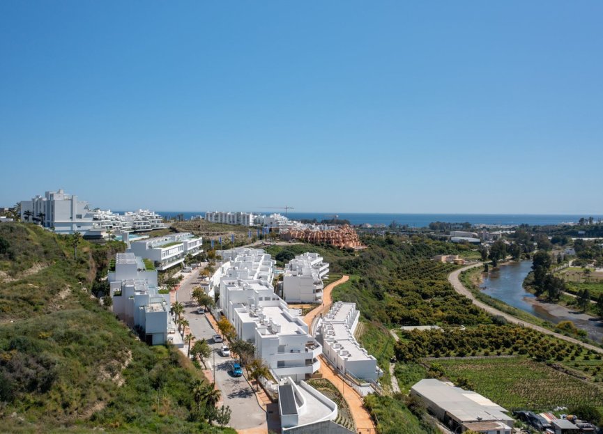 Resale - Apartment - Middle Floor Apartment - Estepona - Cancelada