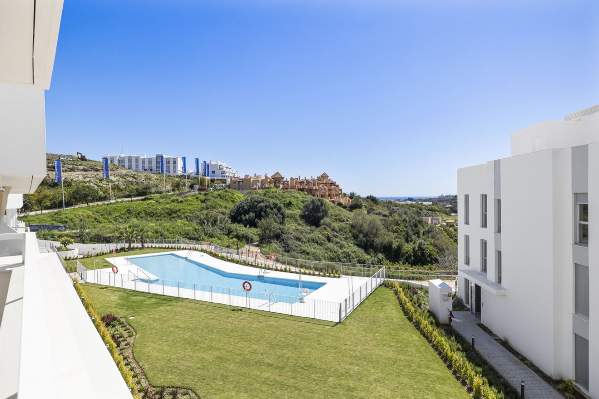 Resale - Apartment - Middle Floor Apartment - Estepona - Cancelada