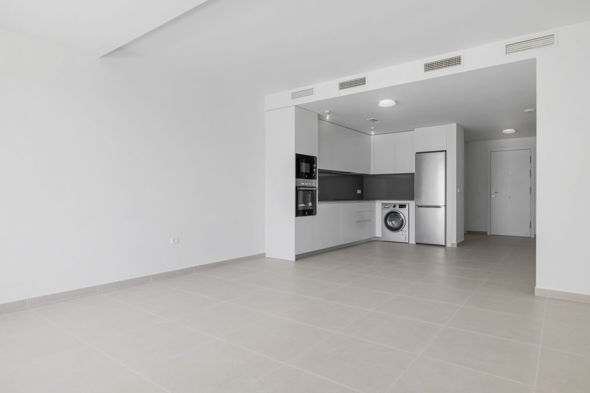 Resale - Apartment - Middle Floor Apartment - Estepona - Cancelada