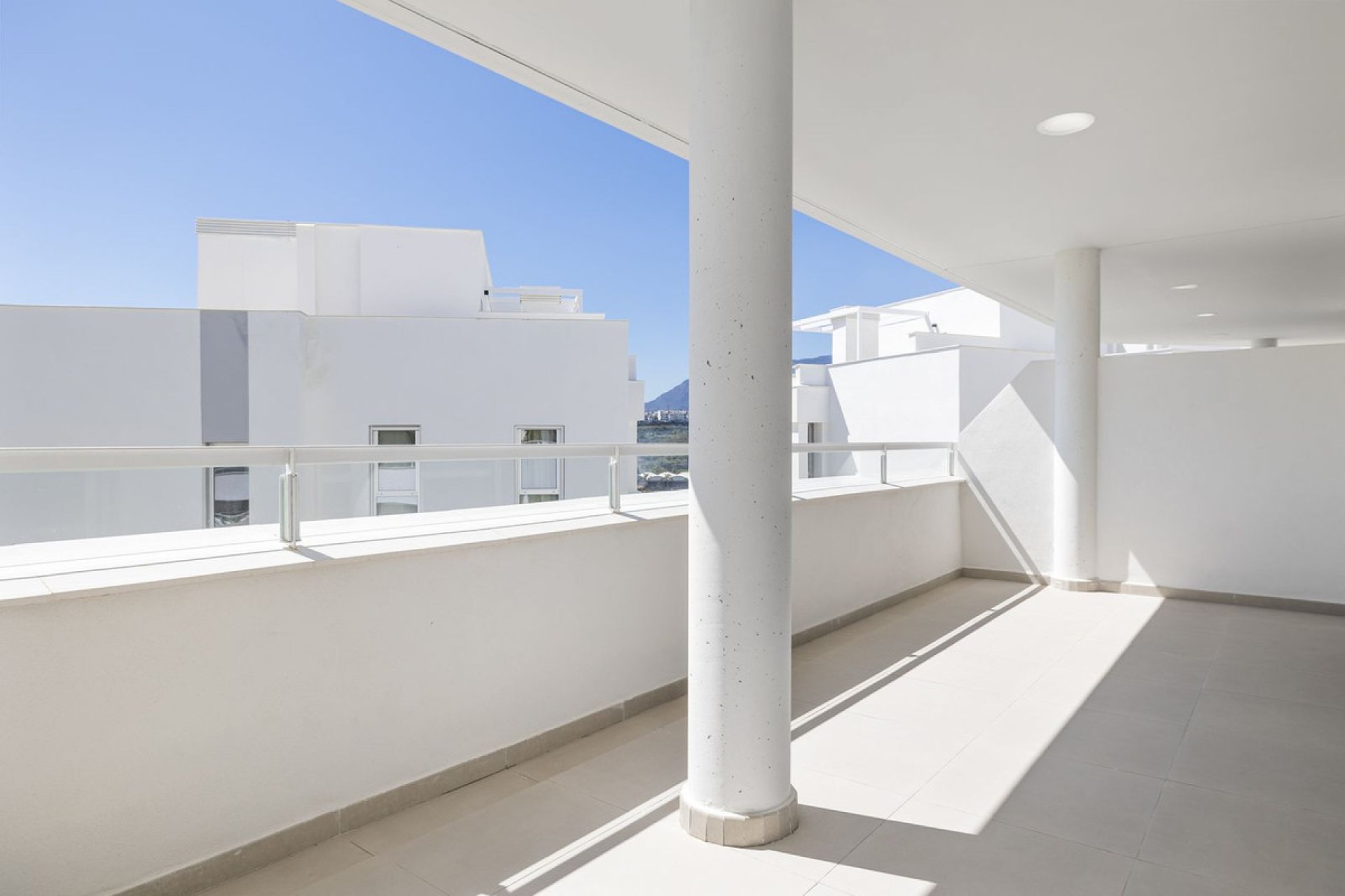 Resale - Apartment - Middle Floor Apartment - Estepona - Cancelada