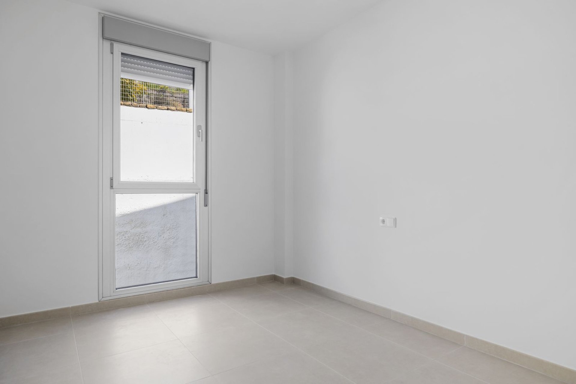 Resale - Apartment - Middle Floor Apartment - Estepona - Cancelada