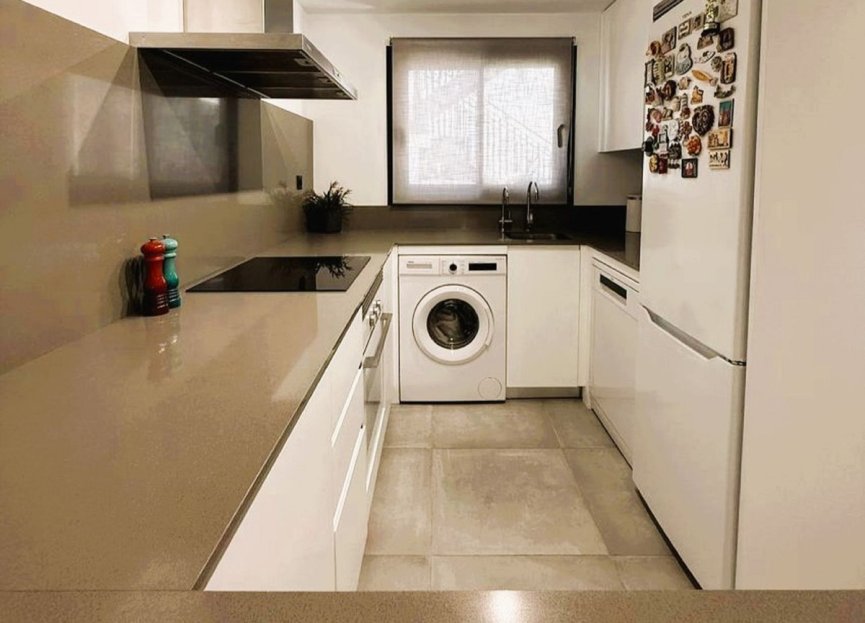 Resale - Apartment - Middle Floor Apartment - Estepona - Cancelada