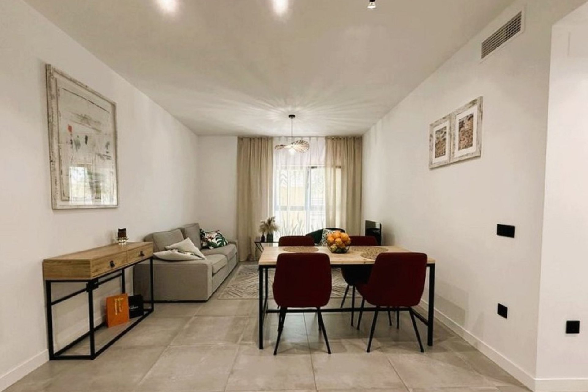 Resale - Apartment - Middle Floor Apartment - Estepona - Cancelada