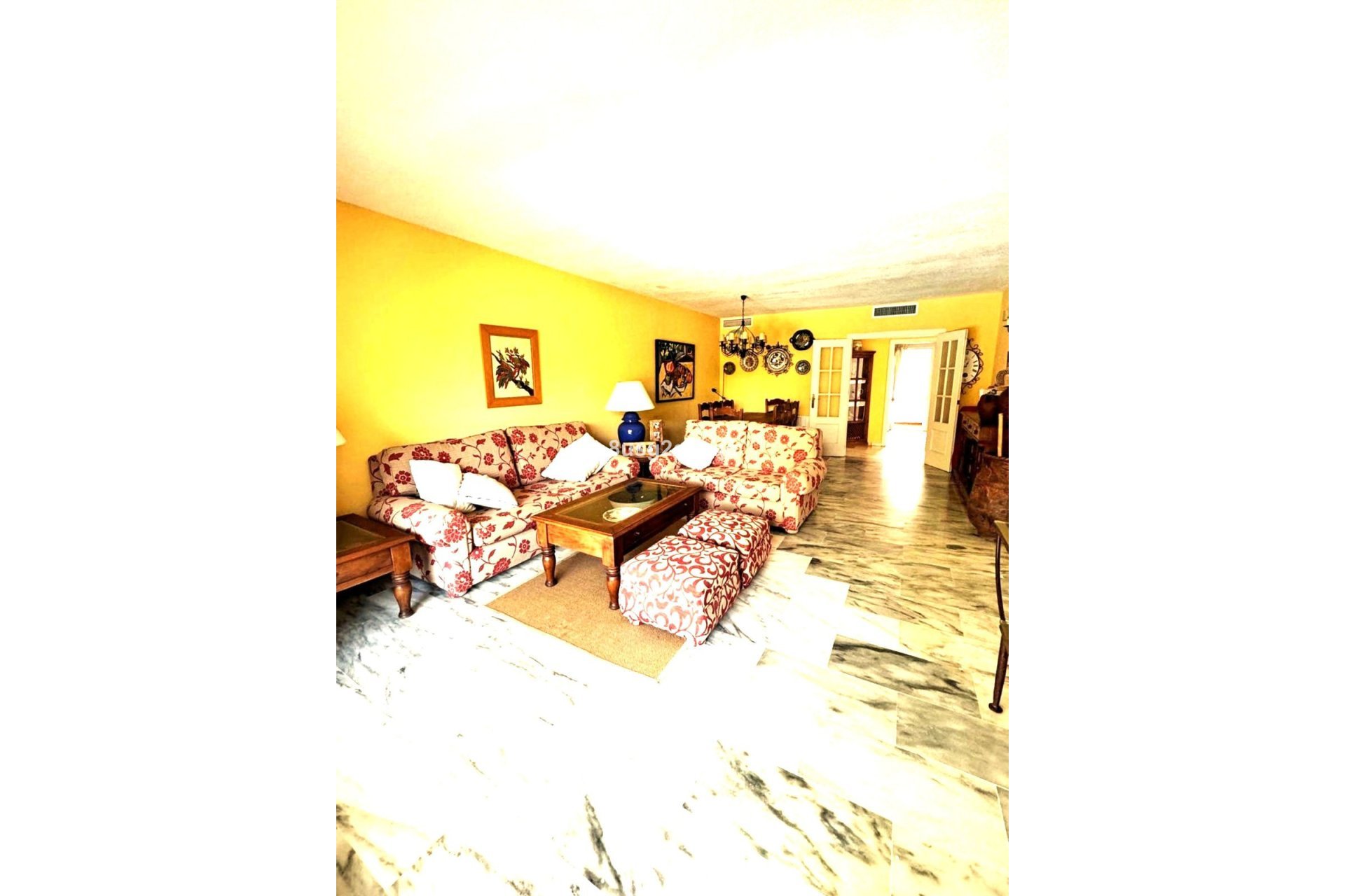 Resale - Apartment - Middle Floor Apartment - Estepona - Costalita